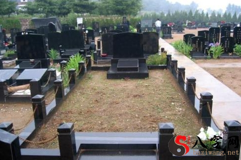 Dreaming of a tombstone being moved