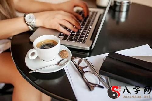Dreaming of going to a cafe to work