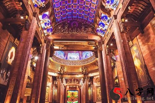 Dreaming of an opulent palace