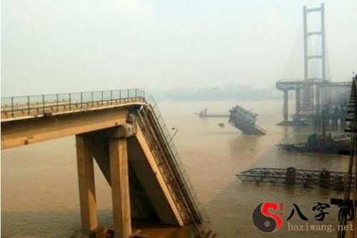Dreaming of a broken bridge