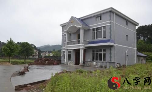 Dreaming of building a new house