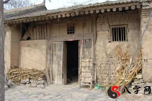 Dreaming of living in an old house