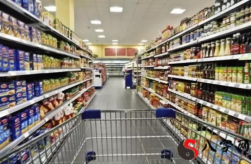 Dreaming of robbing a supermarket