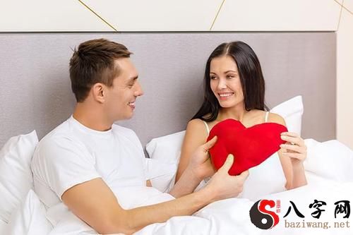 Dreaming of snapping with the opposite sex
