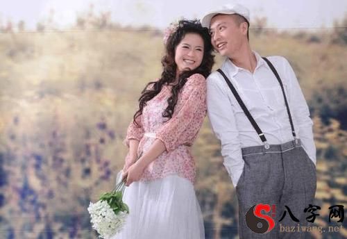 Dreaming that your boyfriend is married to someone else