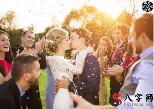 Dreaming of marrying a foreigner