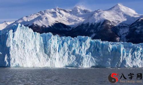 Dreaming of a glacier