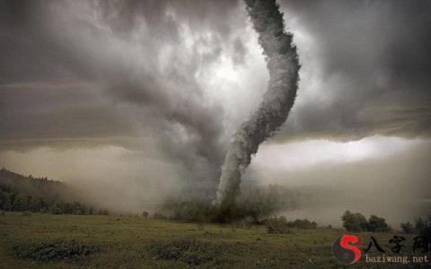 Dreaming of a black tornado that dodged