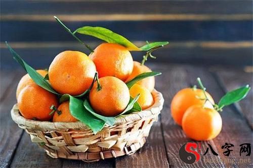 Pregnant women dream of eating oranges