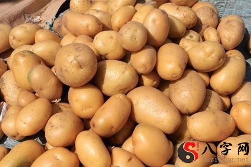 Dreaming of buying potatoes